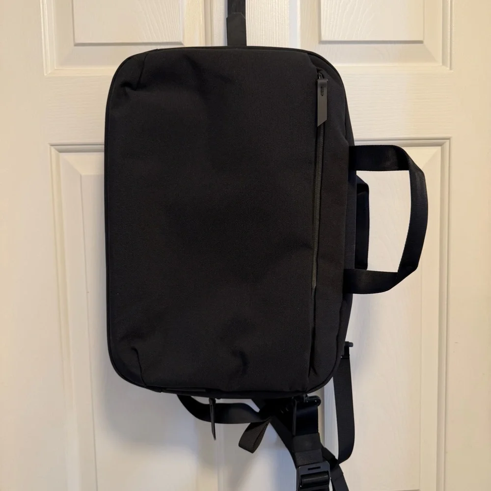 Alpaka Elements Tech Brief Pro Laptop Bag/Backpack NWOT